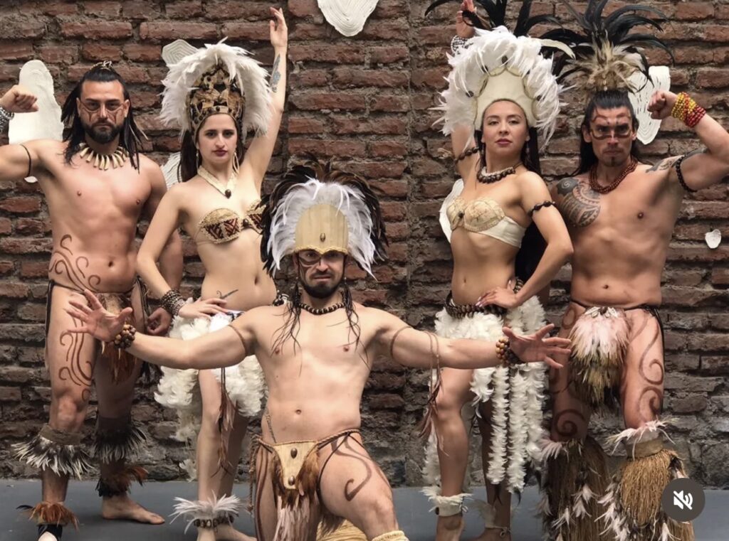 Danzas Folclóricas
compañía de danzas chilenas
cueca
show